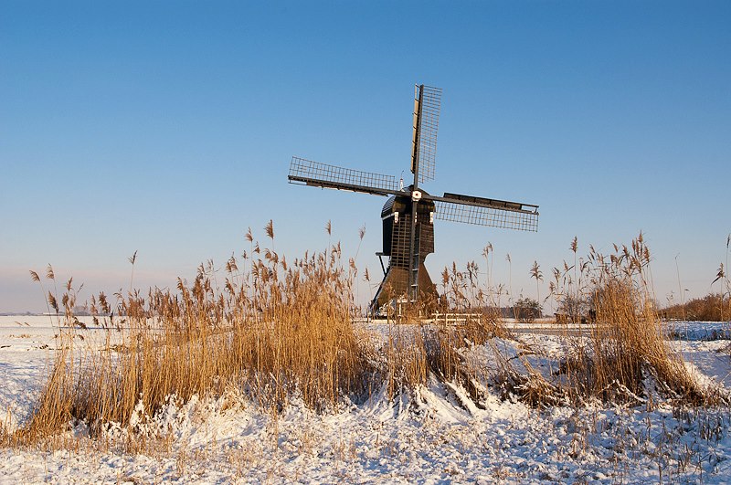 Windmill 'Broekmolen' in Streefkerk (South Holland)