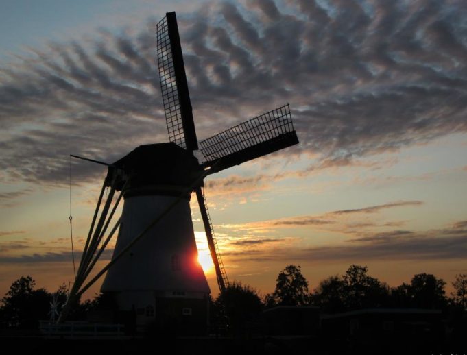 Kortelandse Windmill in Alblasserdam (South Holland)