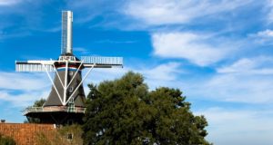 Windmill 'De Jonge Hendrik' in Den Andel (Groningen)