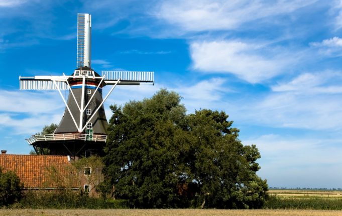 Windmill 'De Jonge Hendrik' in Den Andel (Groningen)