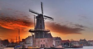 Windmill 'De Adriaan' in Haarlem (North Holland)