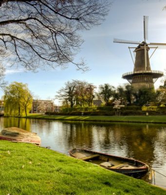 Windmill 'De Valk' in Leiden (South Holland)