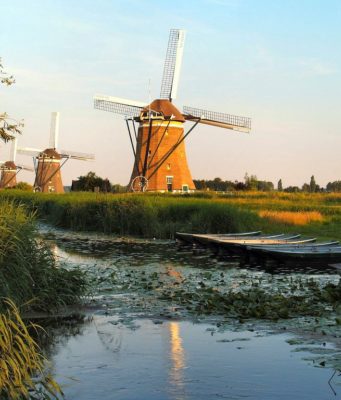 Windmills 'Molendriegang' in Wilsveen (South Holland)