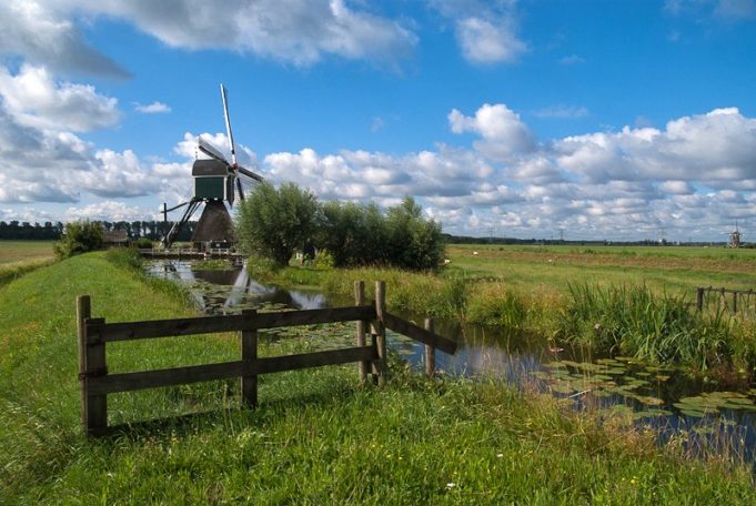 Wingerdse Windmill in Bleskensgraaf (South Holland)