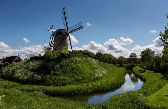Windmill 'De Haan' in Brouwershaven (Zeeland)