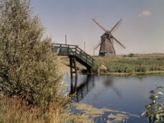 Windmill 'Twuyvermolen' in Sint Pancras (North Holland)