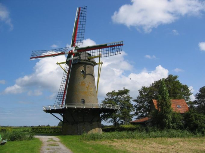 Windmill 'De Korenbloem' in Zonnemaire (Zeeland)