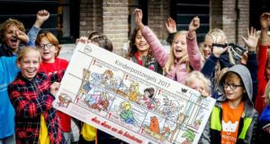 Did you know that today is the kick off of the annual Kinderpostzegels ('Children Stamps') fundraising? Around 160,000 kids from grades 7 and 8 go door-to-door, selling stamps and postcards. Not only do these kids develop social skills while selling products, the profit goes to projects that support safety and development of vulnerable children in countries like Guatemala, Senegal, India as well as the Netherlands.