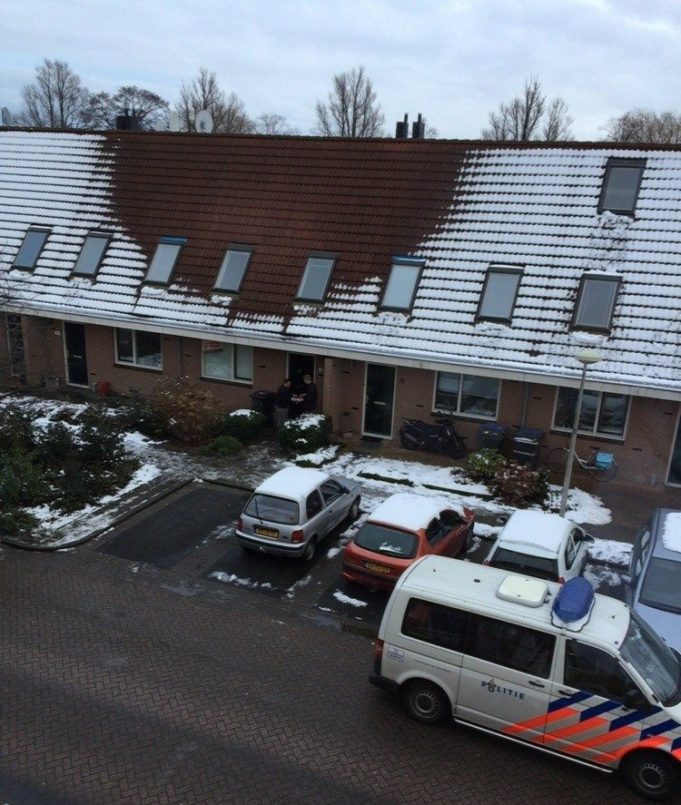 Did you know that it is easy peasy for the Dutch police to spot houses where cannabis is cultivated? Snow will melt because of heat lamps used to nurture the plants.
