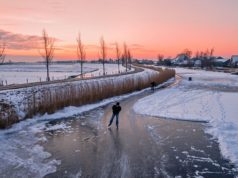 The North Sea, the Wadden Sea, lakes, canals, rivers and streams. Did you know that you can find the Dutch anytime near water? Whether it be in swimwear, on a boat, on a beach or, after a few days of frost, on their ice skates.