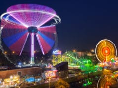 From cotton candy to claw games and from fresh poffertjes to haunted houses, there is plenty to do at funfairs. As of 2018 the biyearly funfair on Amsterdam's Dam Square no longer exists. We have compiled a list of travellng funfairs in Amsterdam.