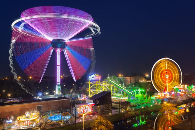 From cotton candy to claw games and from fresh poffertjes to haunted houses, there is plenty to do at funfairs. As of 2018 the biyearly funfair on Amsterdam's Dam Square no longer exists. We have compiled a list of travellng funfairs in Amsterdam.